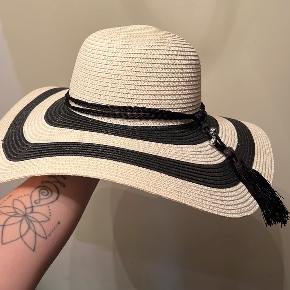 Beach hat